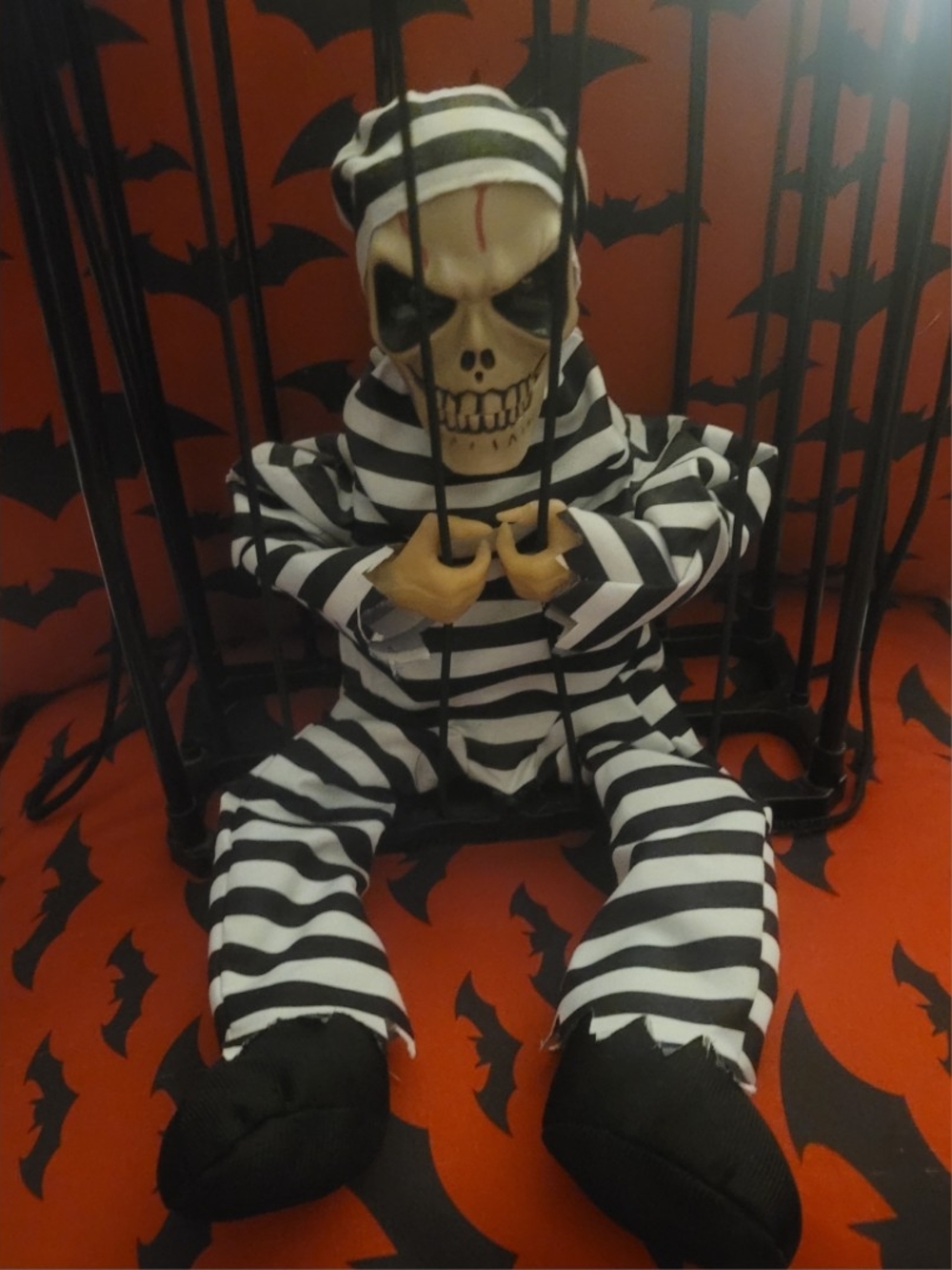 Halloween Scary Motion Sensor Hanging Skeleton Prisoner Caged Jail